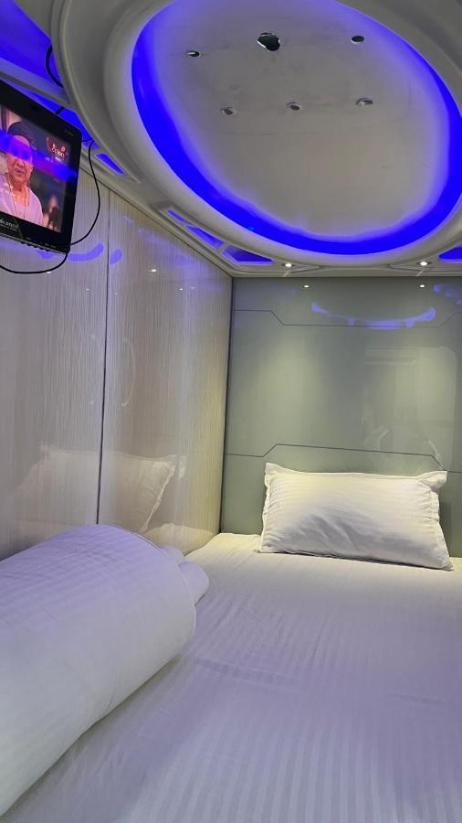 Astropods Otel Mumbai Dış mekan fotoğraf