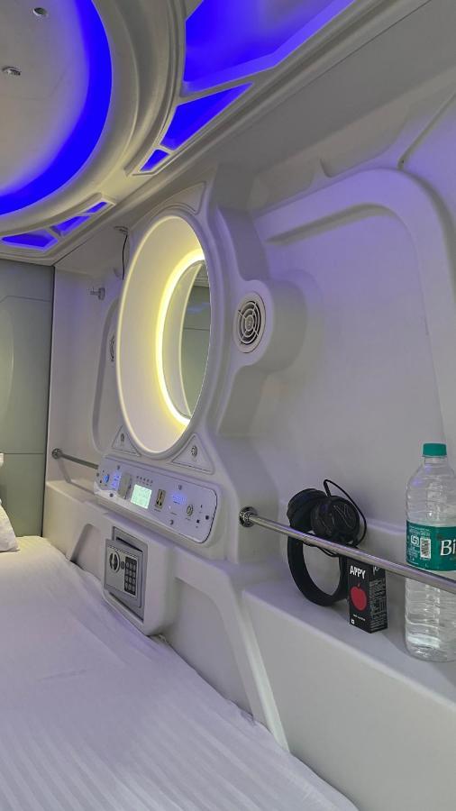 Astropods Otel Mumbai Dış mekan fotoğraf
