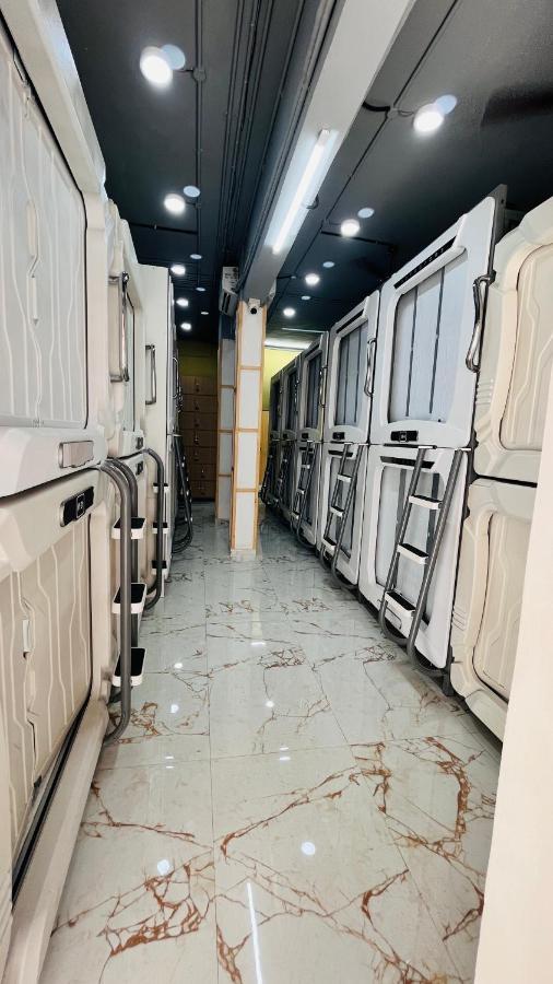 Astropods Otel Mumbai Dış mekan fotoğraf