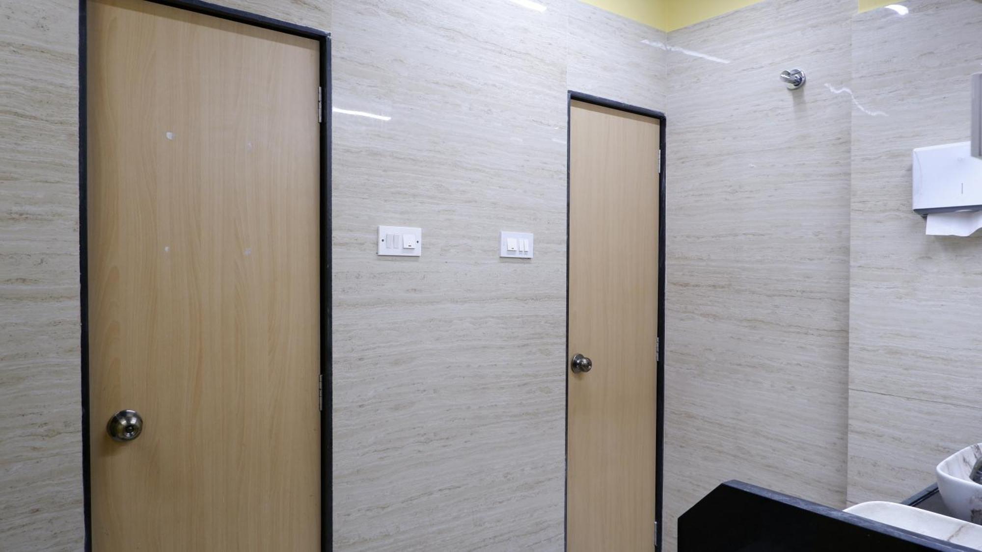 Astropods Otel Mumbai Dış mekan fotoğraf